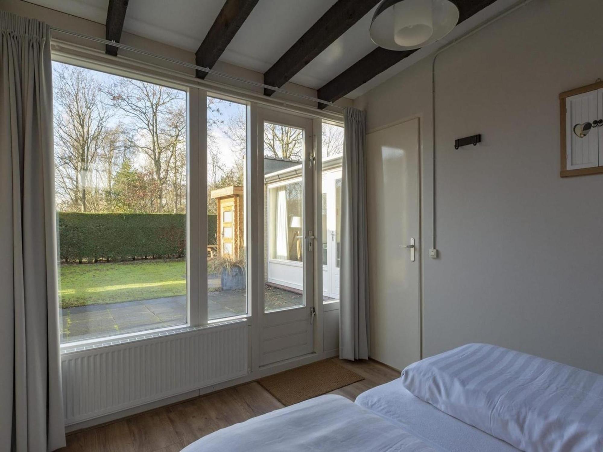 Contemporary Bungalow With Garden Sint Maartensvlotbrug Eksteriør bilde